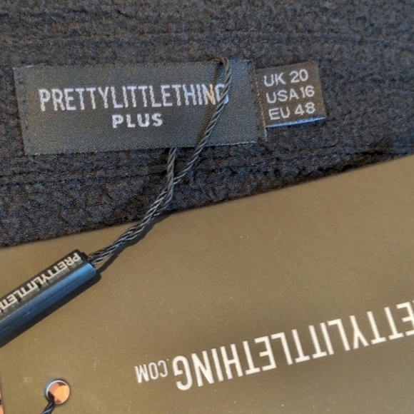 PrettyLittleThing Black Plunge Textured Faux Wrap Midi Dress size 16 - Picture 6 of 8